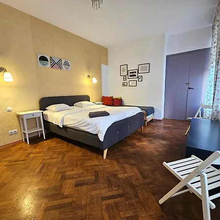Apartment Color Nicolae Tonitza 11 *